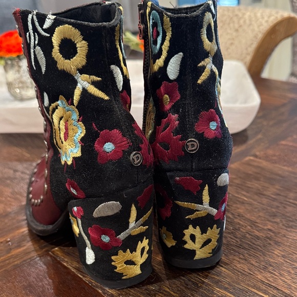 Old Gringo Burgundy Embroidered Ankle Boots - Picture 2 of 8